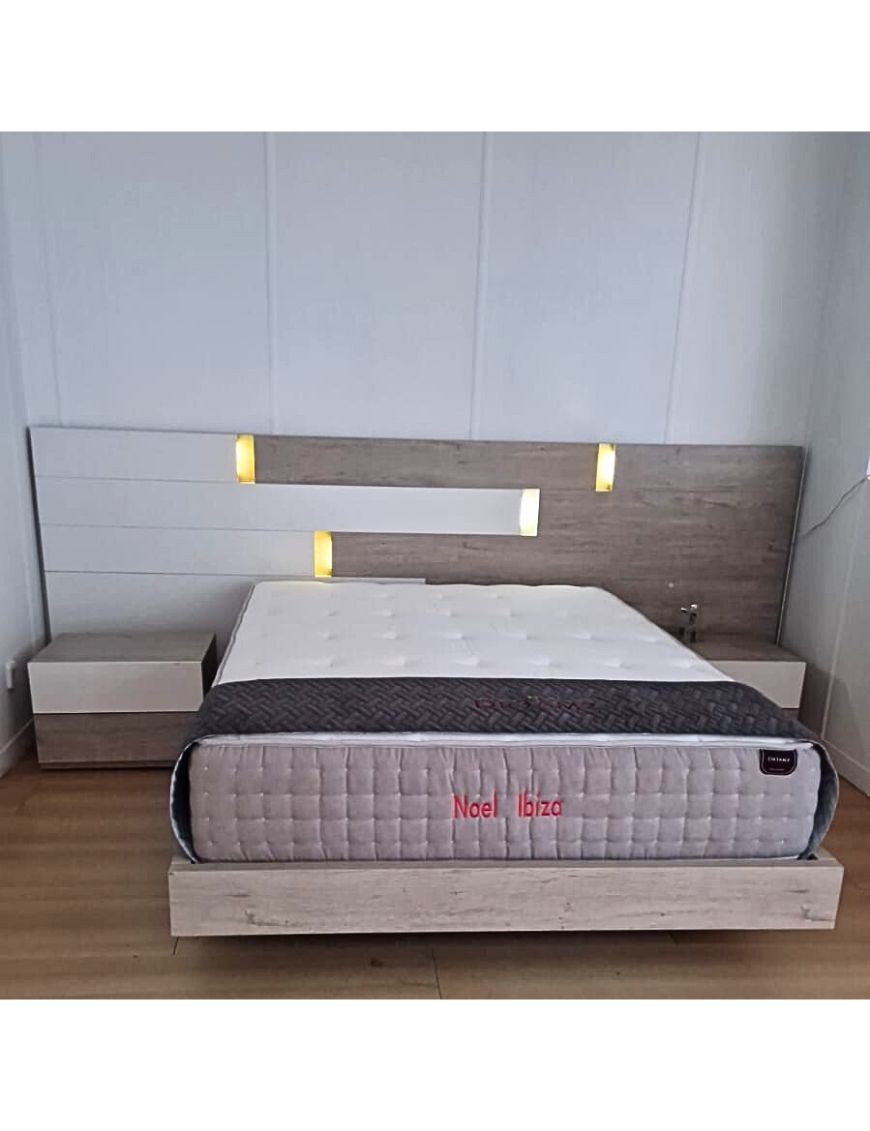 Dormitorio matrimonio con luz